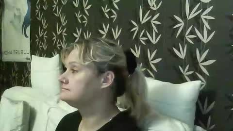Snapshot of jakkilouise chatting on November 7, 7:03 pm JAKKI LOUISE pornstar online show from November 7, 7:03 pm