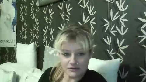 Snapshot of jakkilouise chatting on November 10, 6:51 pm JAKKI LOUISE pornstar online show from November 10, 6:51 pm