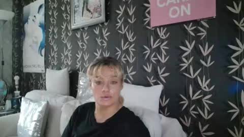 Snapshot of jakkilouise chatting on November 14, 11:31 am JAKKI LOUISE pornstar online show from November 14, 11:31 am
