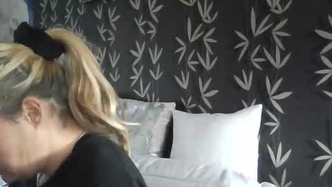 Snapshot of jakkilouise chatting on November 18, 2:32 pm JAKKI LOUISE pornstar online show from November 18, 2:32 pm