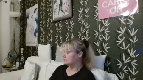 Snapshot of jakkilouise chatting on November 23, 5:35 pm JAKKI LOUISE pornstar online show from November 23, 5:35 pm