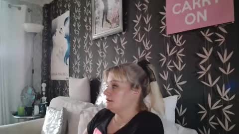 Snapshot of jakkilouise chatting on June 2, 4:53 pm JAKKI LOUISE pornstar online show from June 2, 4:53 pm