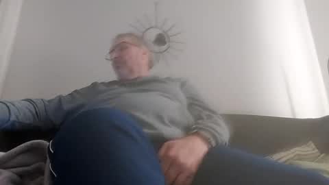 Snapshot of jakob120966 chatting on December 15, 10:30 am jakob120966 online show from December 15, 10:30 am