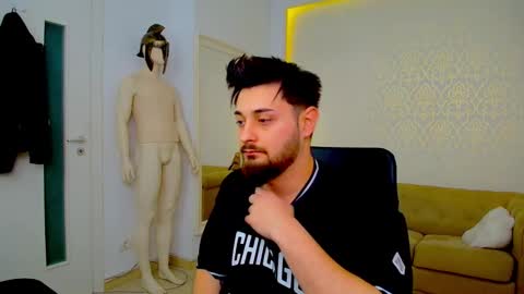 Snapshot of jalenpenn chatting on March 23, 5:11 am JalenPenn online show from March 23, 5:11 am