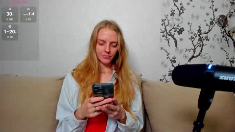 Snapshot of jam_cream chatting on February 8, 10:40 am Sofia online show from February 8, 10:40 am