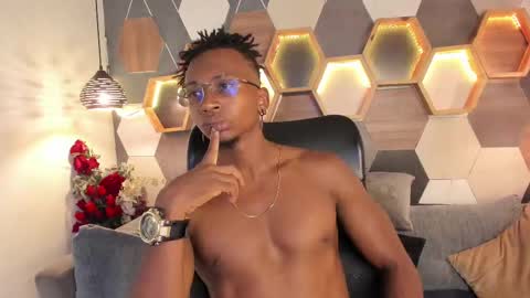   online show from March 4, 11:22 pm