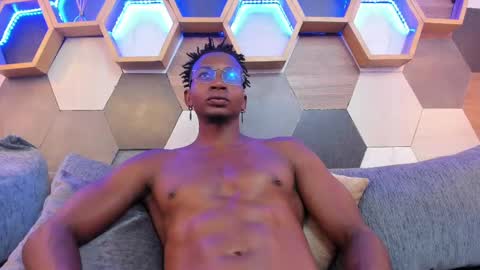   online show from March 9, 10:52 pm