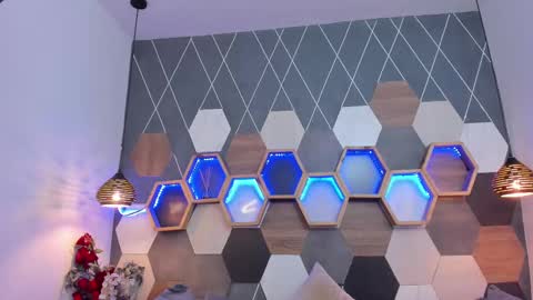   online show from March 10, 1:56 am