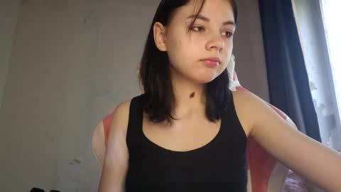 Snapshot of jamawoosley chatting on June 4, 5:13 am Mila online show from June 4, 5:13 am