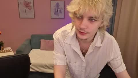 Snapshot of jamemiller chatting on February 20, 9:04 pm JameMiller online show from February 20, 9:04 pm