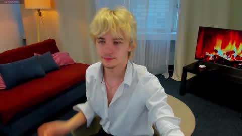 Snapshot of jamemiller chatting on February 25, 7:07 am JameMiller online show from February 25, 7:07 am