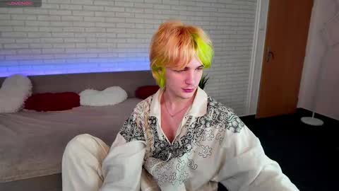 Snapshot of jamemiller chatting on March 17, 3:37 pm JameMiller online show from March 17, 3:37 pm