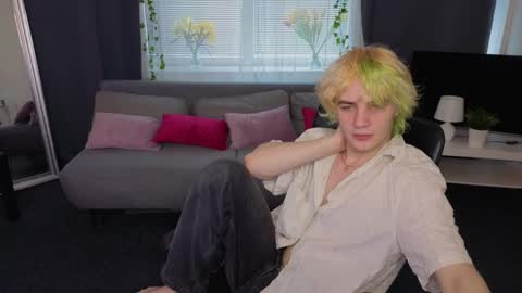 Snapshot of jamemiller chatting on March 26, 7:36 am JameMiller online show from March 26, 7:36 am