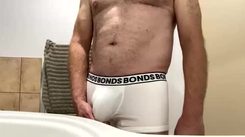 Snapshot of james3080 chatting on October 21, 8:04 am James online show from October 21, 8:04 am