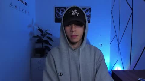 Snapshot of james_adamss_ chatting on November 26, 12:06 pm james_adamss_ online show from November 26, 12:06 pm