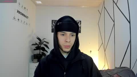 Snapshot of james_adamss_ chatting on December 3, 12:25 pm james_adamss_ online show from December 3, 12:25 pm