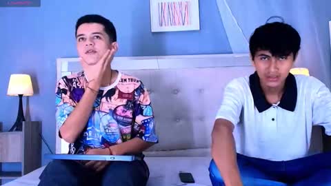 James y Kenet online show from January 18, 11:14 am