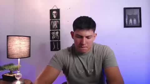 james_cr online show from November 5, 12:43 am