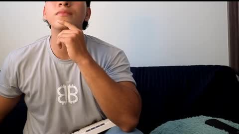 james_silva1 online show from April 18, 8:53 pm