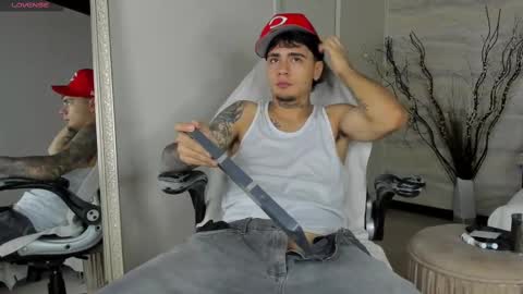 Snapshot of jamesdekker chatting on September 24, 8:23 pm jamesdekker online show from September 24, 8:23 pm