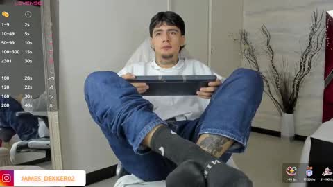 Snapshot of jamesdekker chatting on September 30, 8:25 pm jamesdekker online show from September 30, 8:25 pm