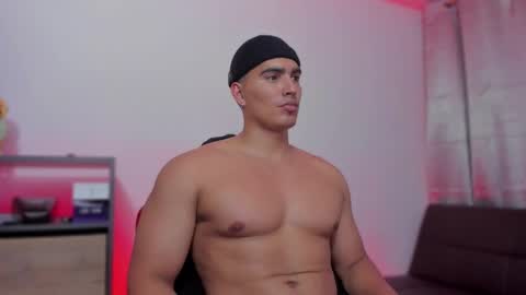 Snapshot of jamesgraay chatting on September 23, 6:16 am James Gray online show from September 23, 6:16 am