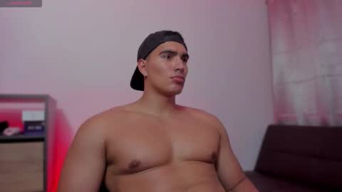 Snapshot of jamesgraay chatting on September 29, 10:20 am James Gray online show from September 29, 10:20 am