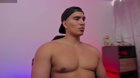 Snapshot of jamesgraay chatting on October 23, 1:10 pm James Gray online show from October 23, 1:10 pm