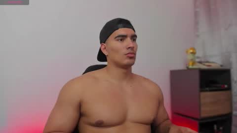 Snapshot of jamesgraay chatting on November 5, 4:40 pm James Gray online show from November 5, 4:40 pm