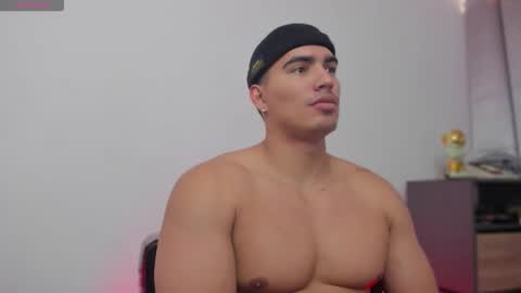 Snapshot of jamesgraay chatting on December 5, 6:48 pm James Gray online show from December 5, 6:48 pm