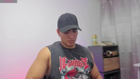 Snapshot of jamesgraay chatting on December 15, 9:13 am James Gray online show from December 15, 9:13 am