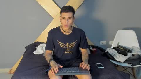 Jamesinked  online show from December 5, 2:44 pm