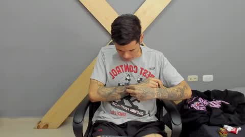 Jamesinked  online show from December 16, 3:00 pm
