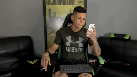 Jamesinked  online show from December 21, 12:42 am
