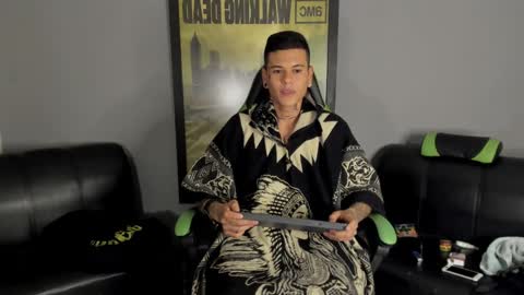 Jamesinked  online show from December 30, 4:31 am