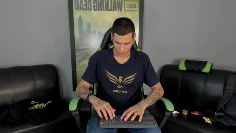 Jamesinked  online show from January 11, 6:54 pm