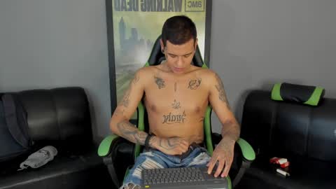 Jamesinked  online show from January 14, 7:53 pm