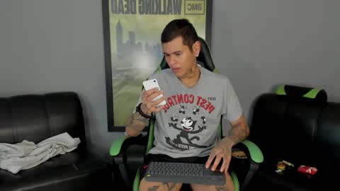 Jamesinked  online show from January 27, 4:54 pm