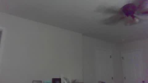 Snapshot of jamesjewels chatting on November 10, 2:32 am jamesjewels online show from November 10, 2:32 am