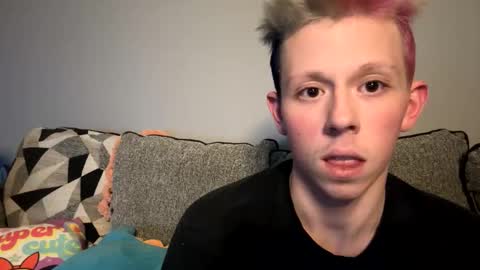 jamesmadden6909 online show from December 19, 7:04 am