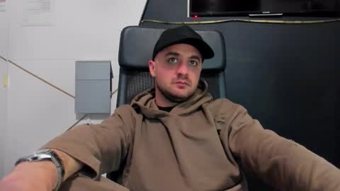 Snapshot of jamesmyersx chatting on March 3, 4:40 am JamesMyers online show from March 3, 4:40 am