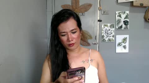 Snapshot of jamessie07 chatting on December 29, 6:24 am jamessie07 online show from December 29, 6:24 am