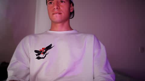 jamesss____ online show from December 19, 4:02 pm