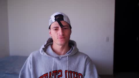 jamesss____ online show from December 31, 1:19 pm