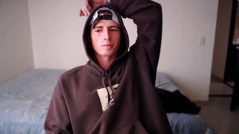 jamesss____ online show from January 6, 6:31 pm