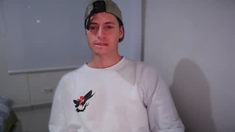 jamesss____ online show from January 19, 2:04 am