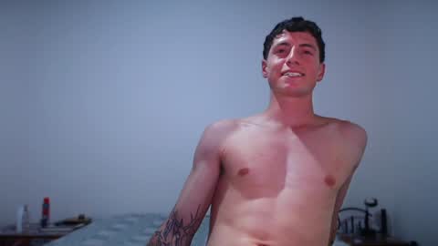 jamesss____ online show from February 6, 6:46 pm