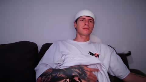 jamesss____ online show from February 27, 1:48 am