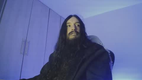 Snapshot of jamesvladi chatting on January 12, 12:18 am vlad online show from January 12, 12:18 am