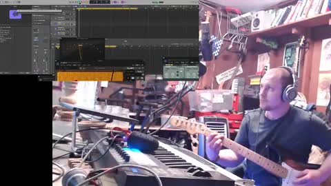 Snapshot of jameswebbscope chatting on February 8, 8:42 pm Jameswebbscope online show from February 8, 8:42 pm